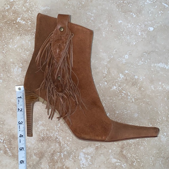 💚 Charles David ankle fringe boots - Picture 6 of 6